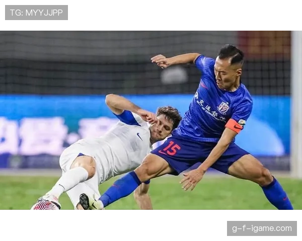 中超联赛激战正酣：四队交锋点燃赛场，状态回升演绎精彩瞬间