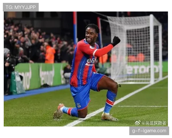 伯恩茅斯续约前锋索兰克，夯实锋线以提升球队竞争力