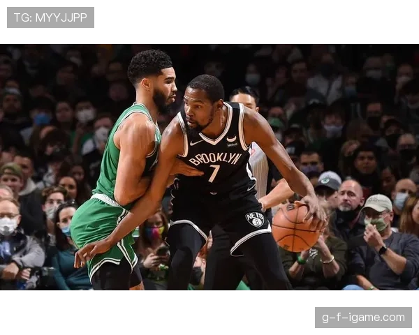 拉里·伯德关键时刻无球跑动助凯尔特人提升进攻效率