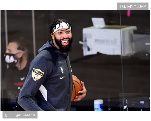 浓眉哥家里光请人擦奖杯一个月花六位数？